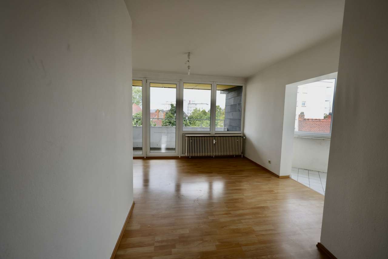 Zentral wohnen: 4½ Zimmer mit Parkplatz und Top-Anbindung  Zentral wohnen: 4½ Zimmer mit Parkplatz und Top-Anbindung